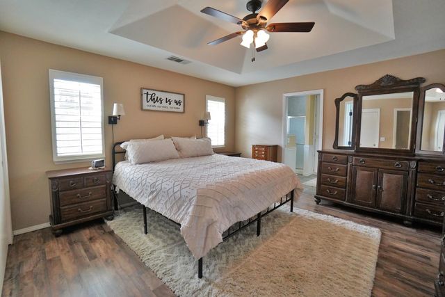 335 Kenwood Drive, Lemoore, CA 93245