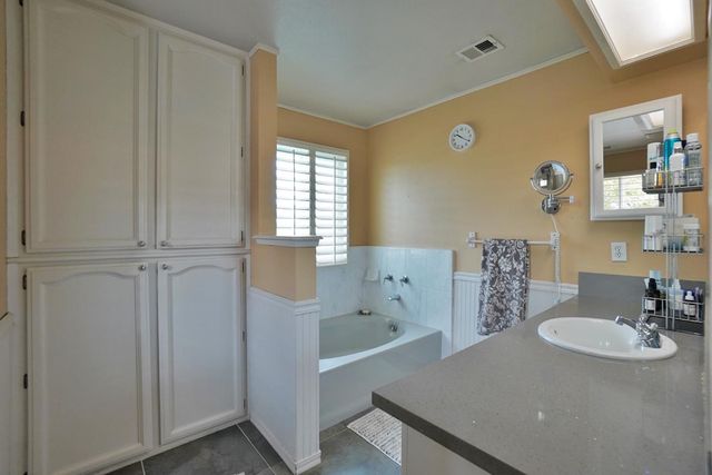 335 Kenwood Drive, Lemoore, CA 93245