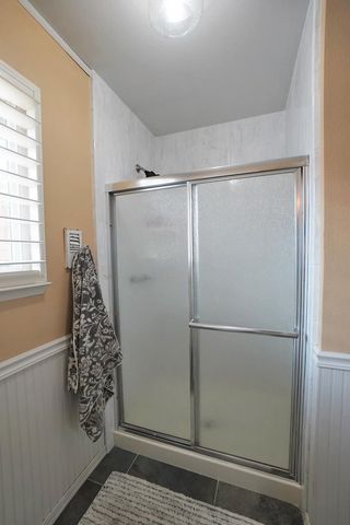 335 Kenwood Drive, Lemoore, CA 93245