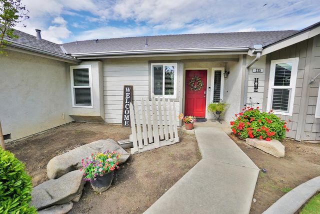335 Kenwood Drive, Lemoore, CA 93245