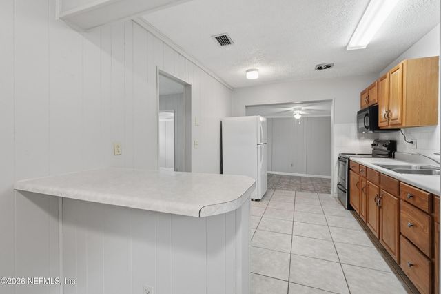10180 HERNDON Road, Jacksonville, FL 32246