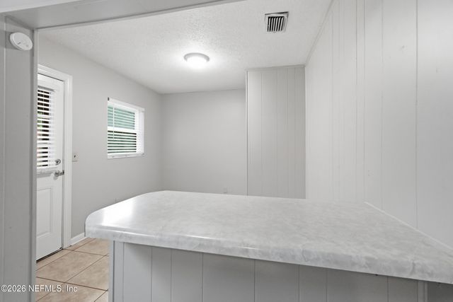 10180 HERNDON Road, Jacksonville, FL 32246