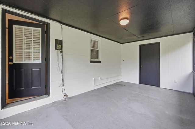 10180 HERNDON Road, Jacksonville, FL 32246