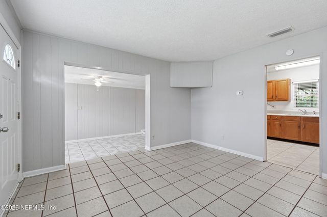 10180 HERNDON Road, Jacksonville, FL 32246