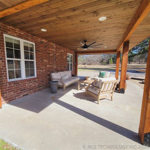 120546 S 4160 Road, Eufaula, OK 74432