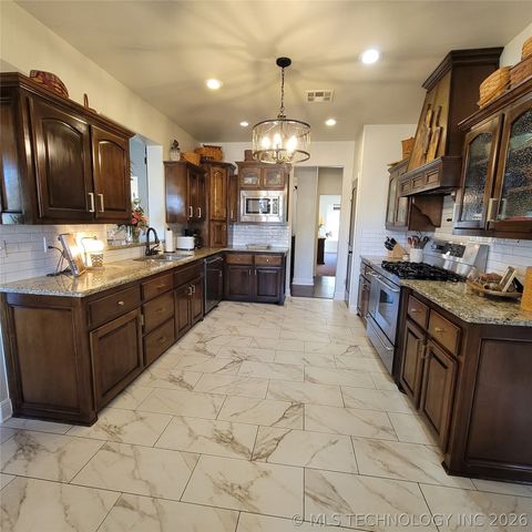 120546 S 4160 Road, Eufaula, OK 74432