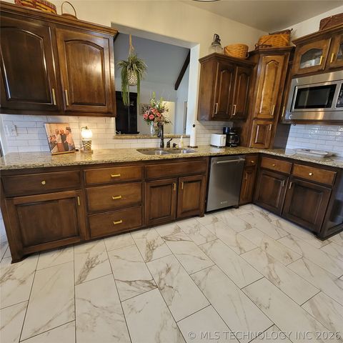 120546 S 4160 Road, Eufaula, OK 74432