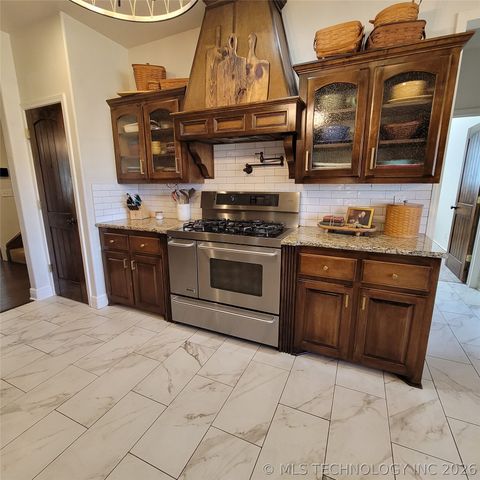 120546 S 4160 Road, Eufaula, OK 74432