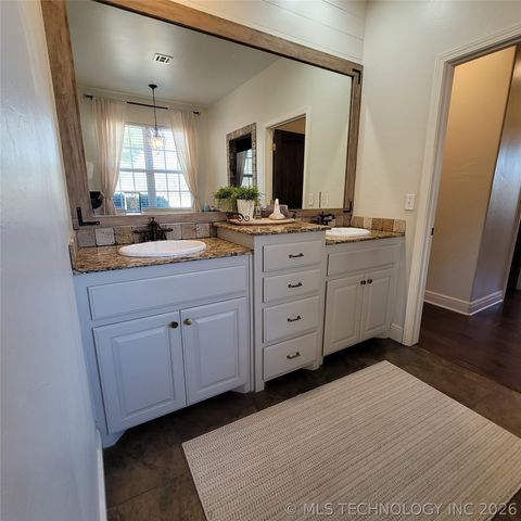 120546 S 4160 Road, Eufaula, OK 74432