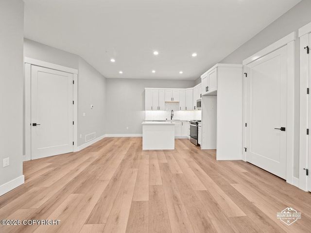 6675 E Gateway Drive, Palmer, AK 99645