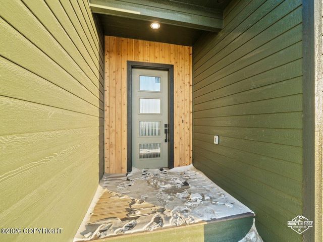 6675 E Gateway Drive, Palmer, AK 99645