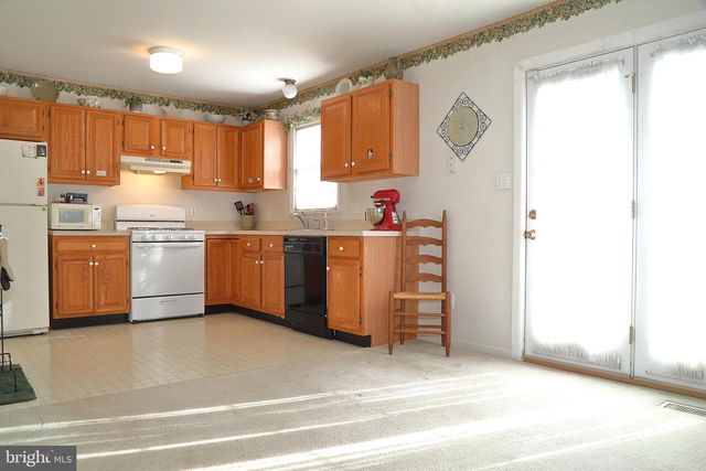 11 DUFFIELD DR, Lititz, PA 17543