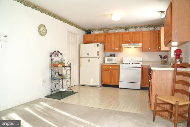 11 DUFFIELD DR, Lititz, PA 17543