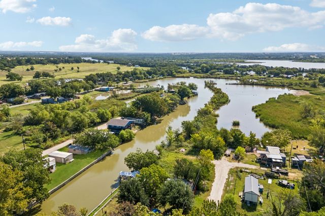 2437 Grapevine Court, Weatherford, TX 76087