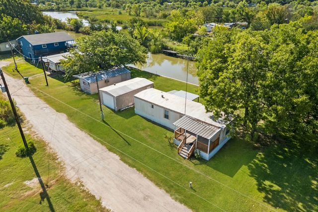 2437 Grapevine Court, Weatherford, TX 76087