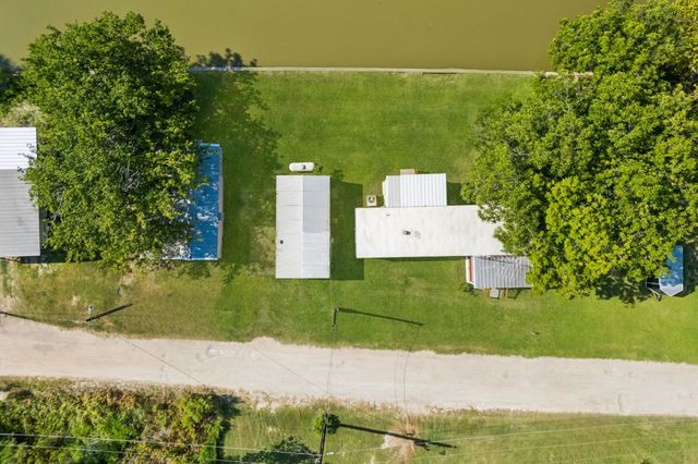 2437 Grapevine Court, Weatherford, TX 76087