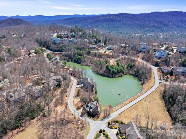 82 Narrows Run Loop, Hendersonville, NC 28791
