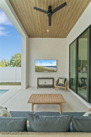 803 96th AVE N, Naples, FL 34108