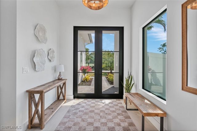 803 96th AVE N, Naples, FL 34108