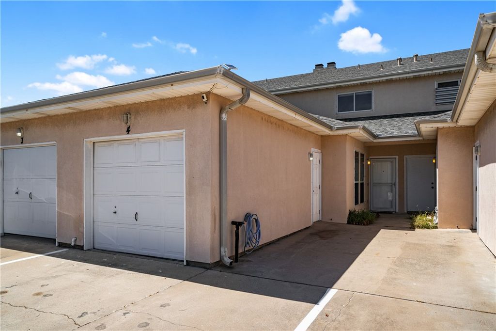 15433 Seamount Cay Ct 4, Corpus Christi, TX 78418 — photo 2
