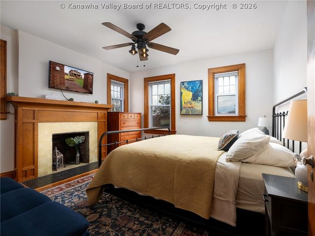 957 Ridgemont Road, Charleston, WV 25314