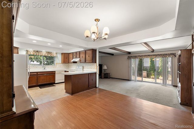 17048 Harbor Hill Drive, Clinton Charter Township, MI 48035