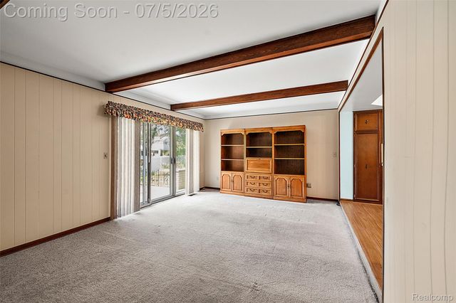 17048 Harbor Hill Drive, Clinton Charter Township, MI 48035