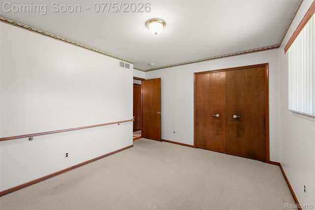 17048 Harbor Hill Drive, Clinton Charter Township, MI 48035