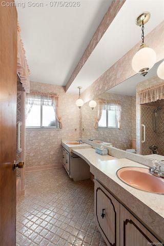 17048 Harbor Hill Drive, Clinton Charter Township, MI 48035