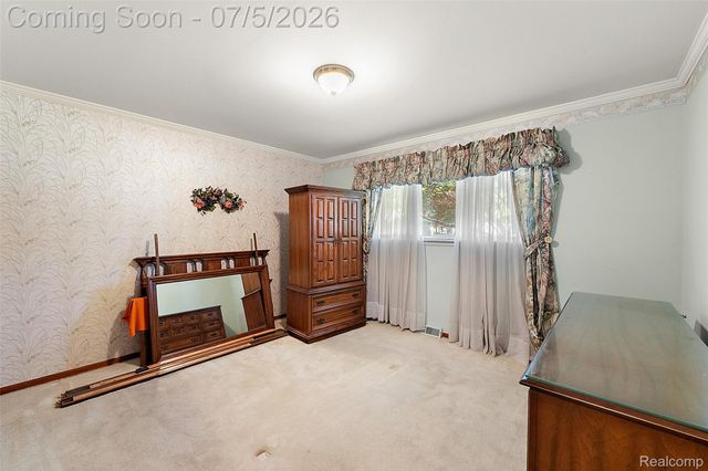 17048 Harbor Hill Drive, Clinton Charter Township, MI 48035