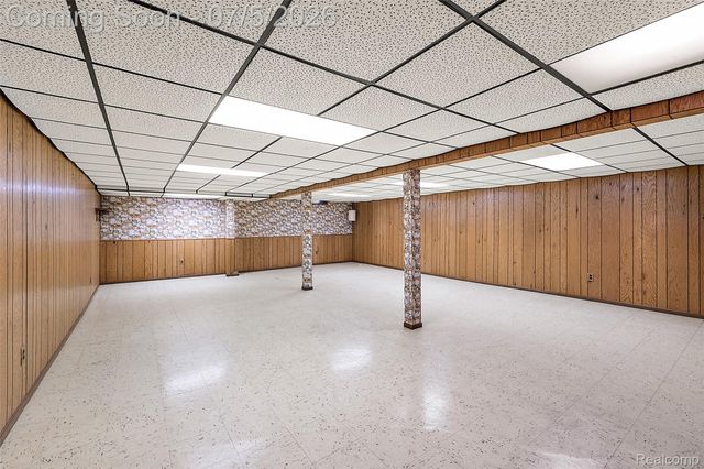 17048 Harbor Hill Drive, Clinton Charter Township, MI 48035
