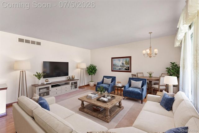 17048 Harbor Hill Drive, Clinton Charter Township, MI 48035
