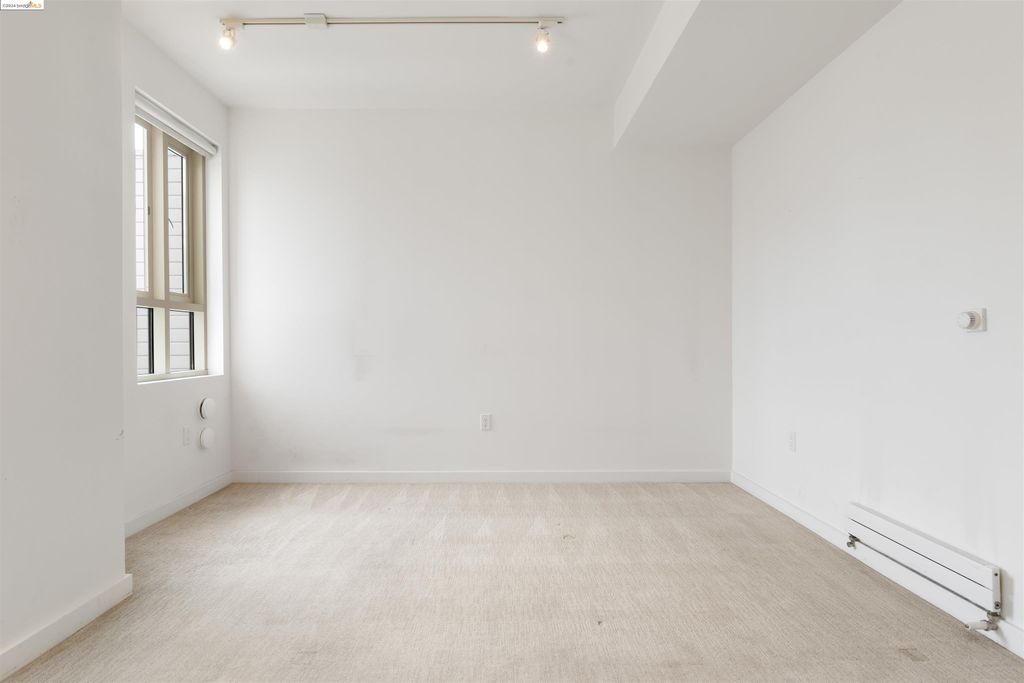 property-img