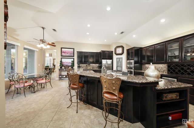 1808 Camborne Court, Bakersfield, CA 93311