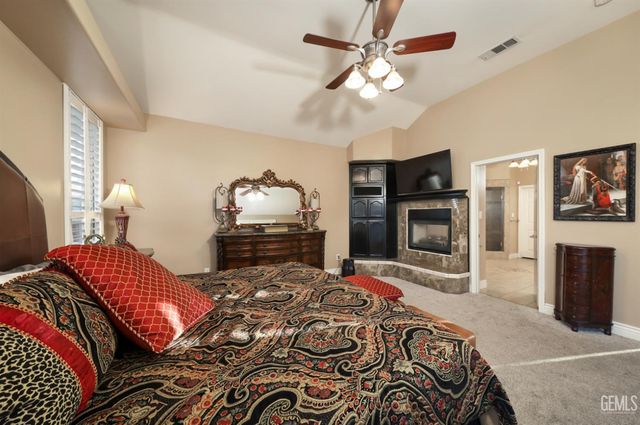 1808 Camborne Court, Bakersfield, CA 93311