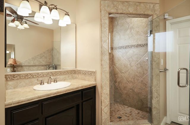 1808 Camborne Court, Bakersfield, CA 93311