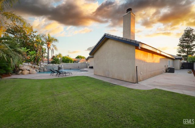 1808 Camborne Court, Bakersfield, CA 93311