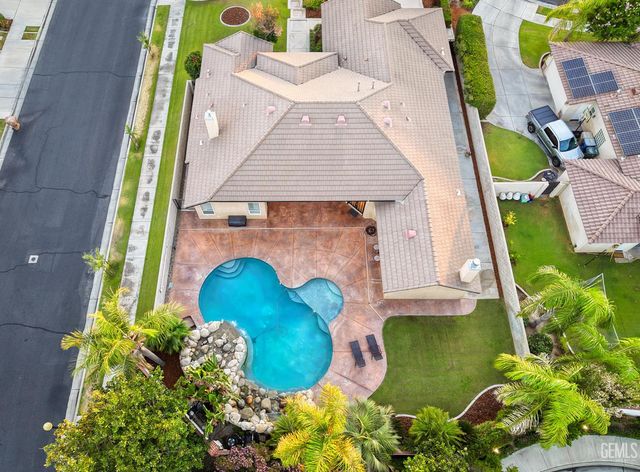 1808 Camborne Court, Bakersfield, CA 93311
