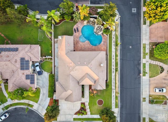 1808 Camborne Court, Bakersfield, CA 93311