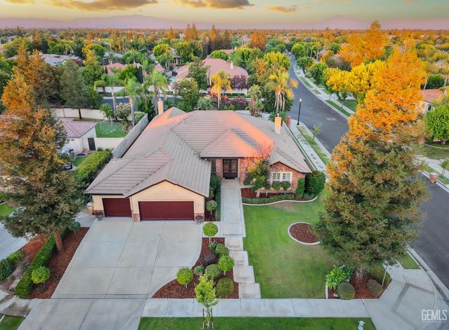 1808 Camborne Court, Bakersfield, CA 93311