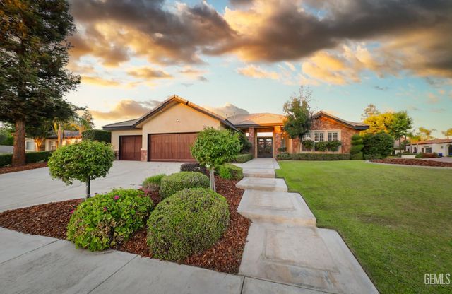 1808 Camborne Court, Bakersfield, CA 93311