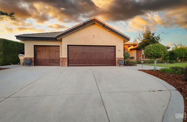 1808 Camborne Court, Bakersfield, CA 93311