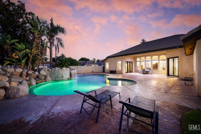 1808 Camborne Court, Bakersfield, CA 93311