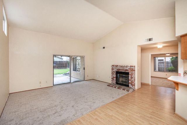 1604 January Dr, Modesto, CA 95358