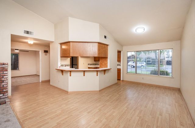 1604 January Dr, Modesto, CA 95358