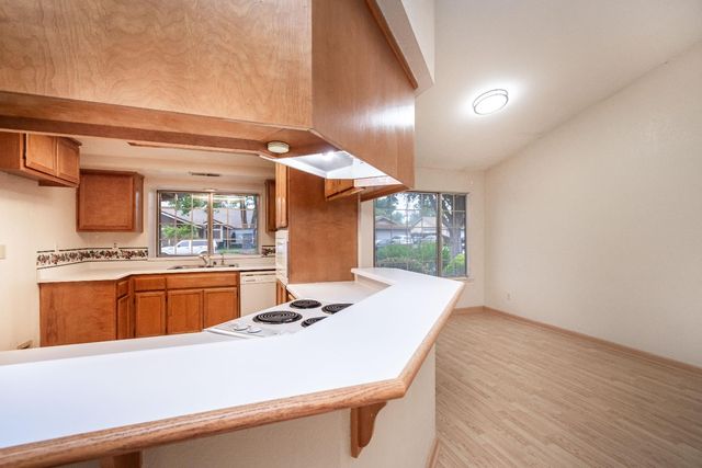 1604 January Dr, Modesto, CA 95358