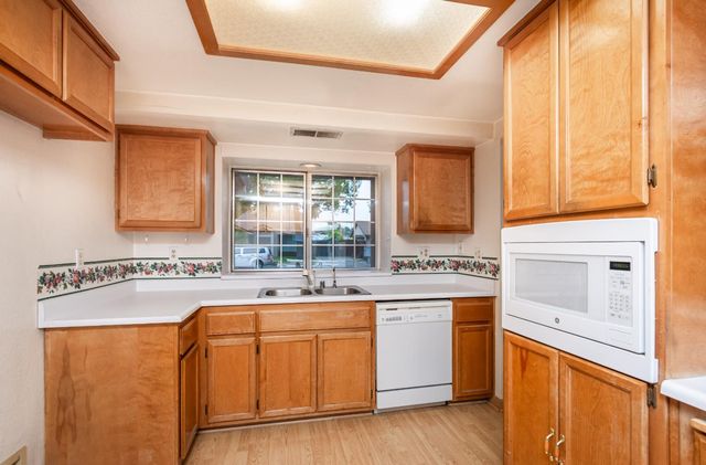 1604 January Dr, Modesto, CA 95358