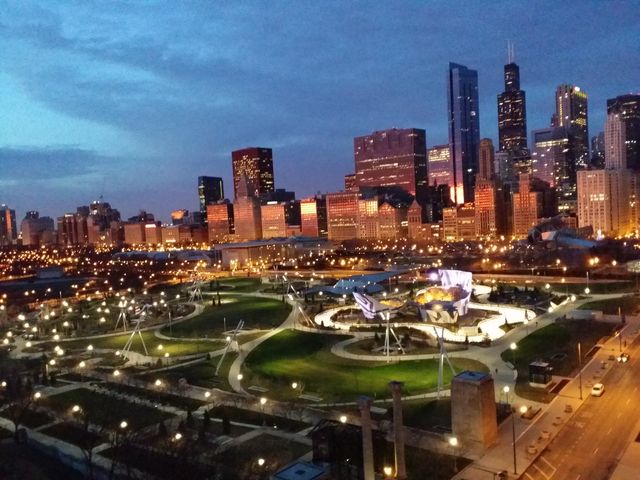 400 E Randolph Street 2417, Chicago, IL 60601