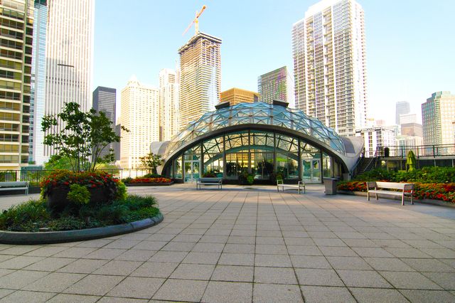 400 E Randolph Street 2417, Chicago, IL 60601