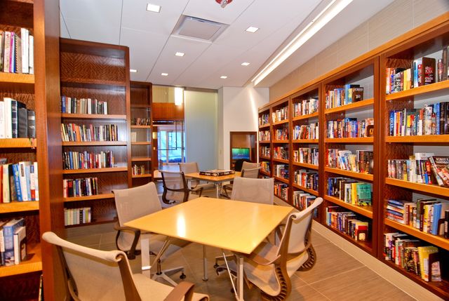 400 E Randolph Street 2417, Chicago, IL 60601